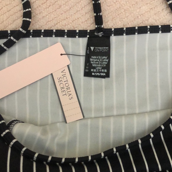VICTORIAS SECRET INCRDBL ESSENTL WOMENS TANK - STRIPEVER .size medium - Picture 8 of 9